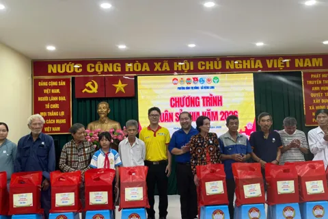 TP Hồ Chí Minh: “Xuân sẻ chia” gieo mầm yêu thương để Nhân dân có Tết