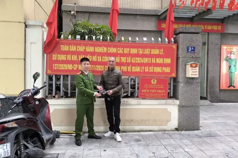 Phường Hoàn Kiếm quyết liệt thực hiện cao điểm thu hồi súng, vũ khí nguy hiểm, giữ vững an ninh trật tự
