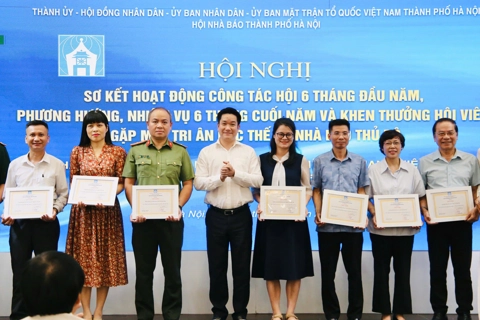 Hội Nhà báo Thành phố Hà Nội gặp mặt tri ân các thế hệ nhà báo Thủ đô
