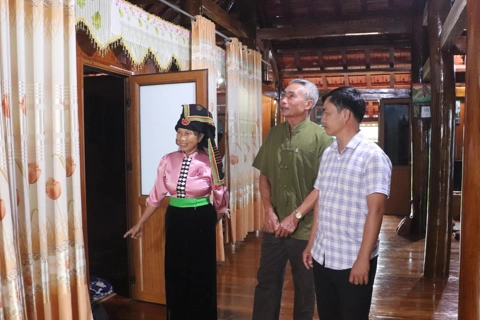Điện Biên: trao “mái ấm nghĩa tình” tới người có công với cách mạng