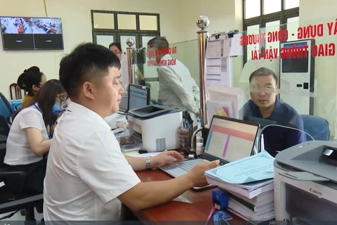 Đẩy mạnh xây dựng chính quyền điện tử
