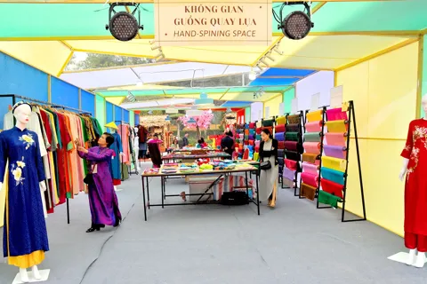 Đưa làng nghề lên môi trường số: tạo sức bật mới cho sản phẩm thủ công