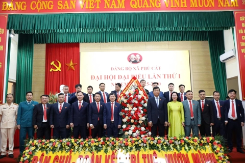 Phú Cát phấn đấu trở thành xã giàu đẹp, văn minh