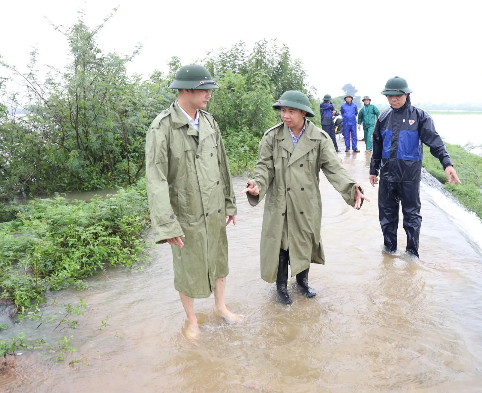 Mực nước sông Tích vượt báo động III, xã Kiều Phú rốt ráo ứng phó