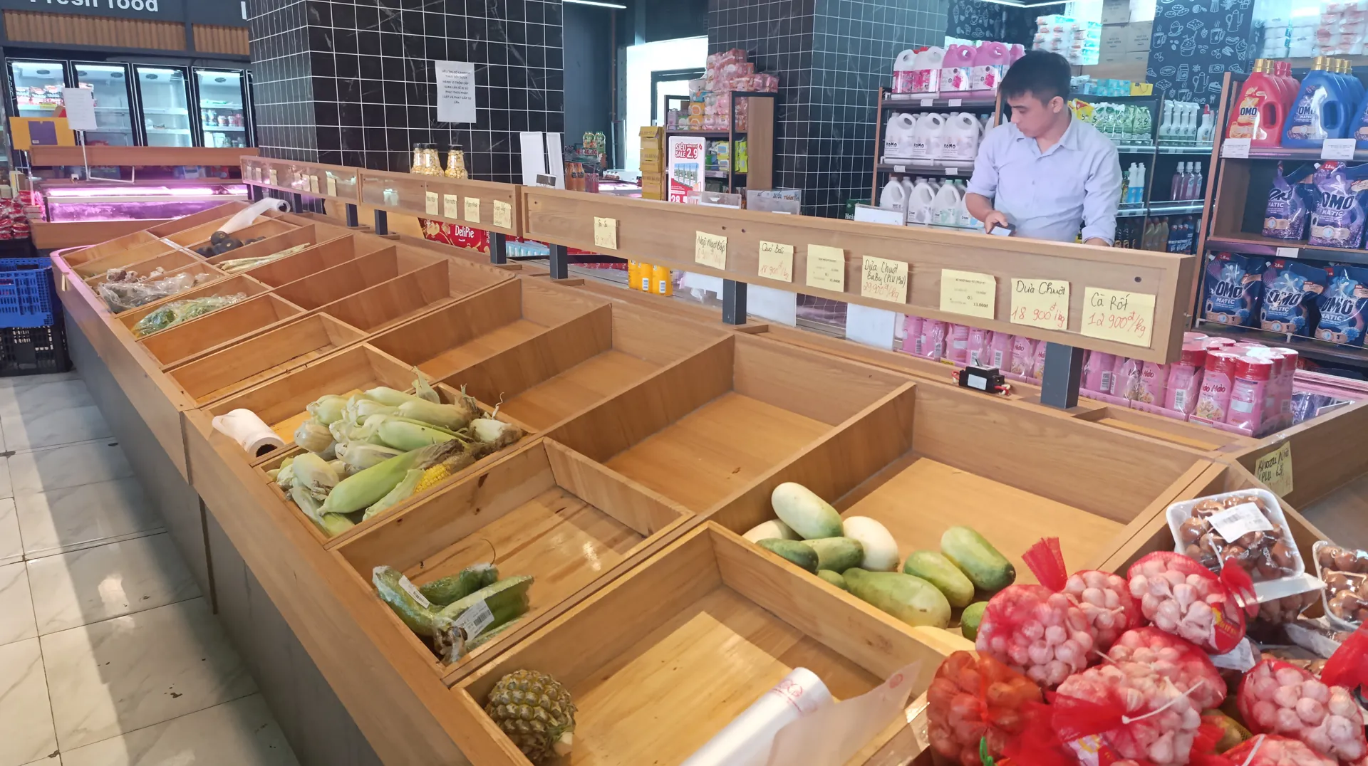 Hà Nội: Giật mình với giá rau xanh