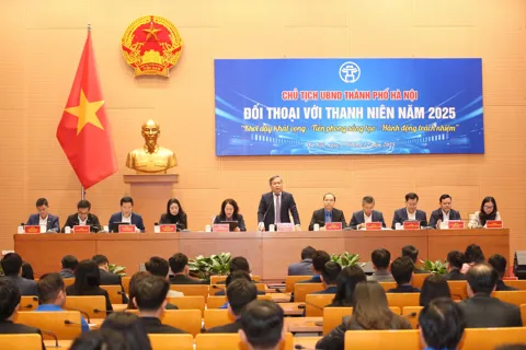 Chủ tịch UBND TP Hà Nội đối thoại với thanh niên năm 2025: Khơi dậy khát vọng, tiên phong sáng tạo