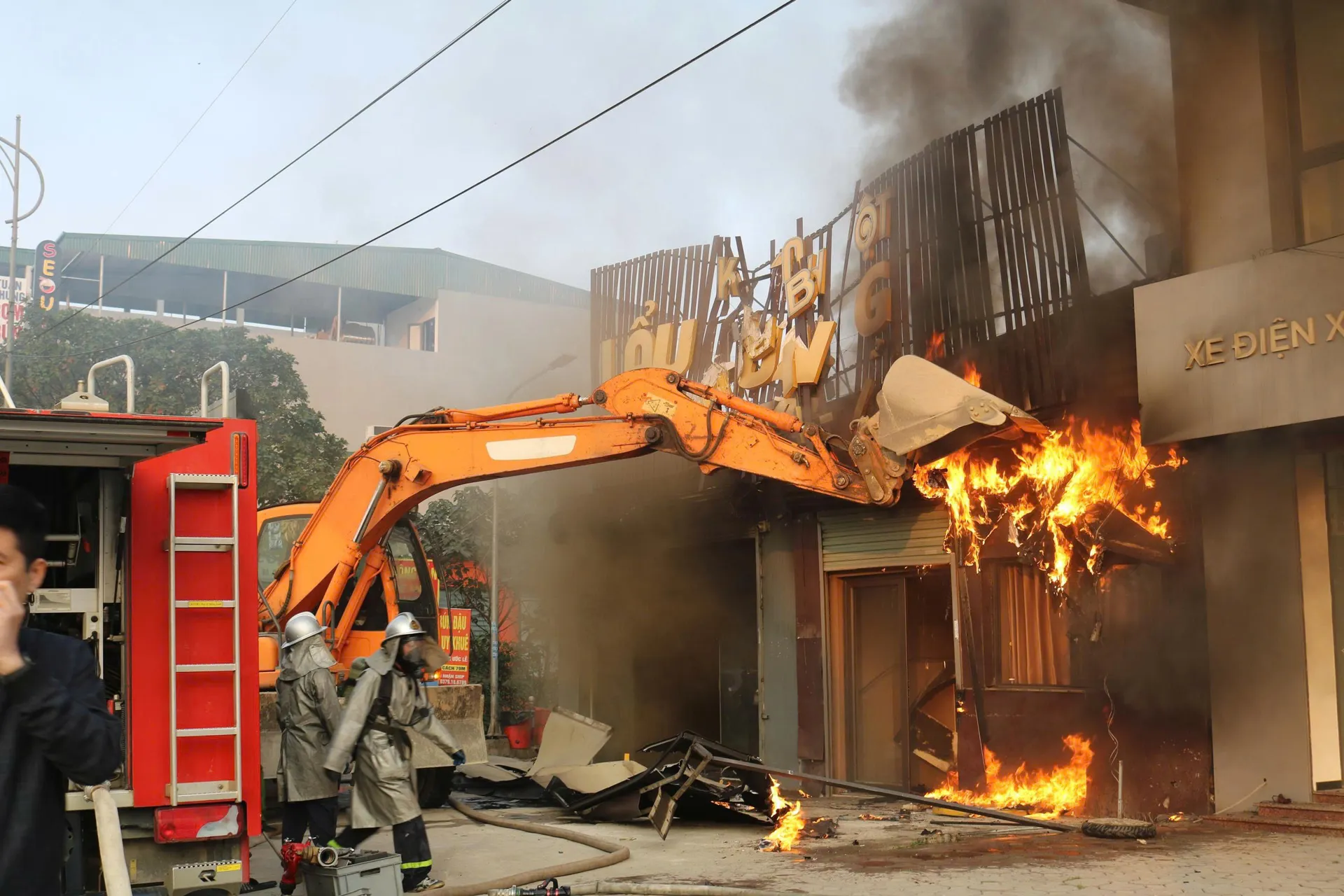 Xã Quốc Oai khống chế kịp thời vụ cháy tại cửa hàng kinh doanh ăn uống