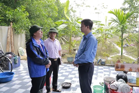 Ngân hàng Chính sách xã hội Hà Nội đồng hành cùng người dân vùng lũ