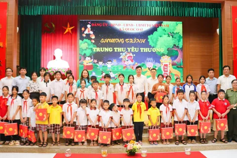 Quốc Oai chăm lo Tết Trung thu cho trẻ em vượt khó