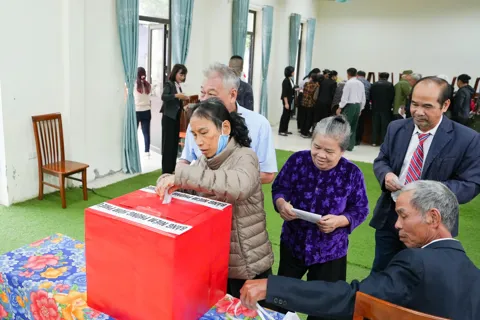 Cử tri xã Quốc Oai bầu Trưởng thôn nhiệm kỳ 2025 – 2027