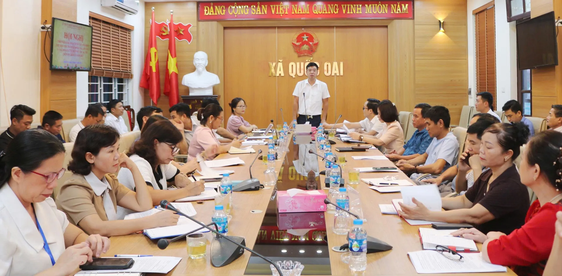 Quốc Oai mang Tết Trung thu yêu thương đến trẻ em khó khăn
