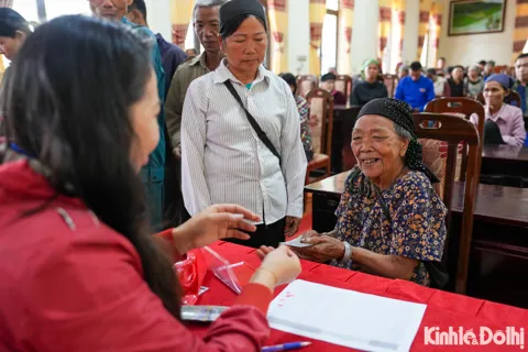 Từ đổ nát sau bão, Phú Linh viết tiếp câu chuyện hồi sinh