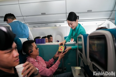 Vietnam Airlines mang hương vị Trung thu lên các chuyến bay