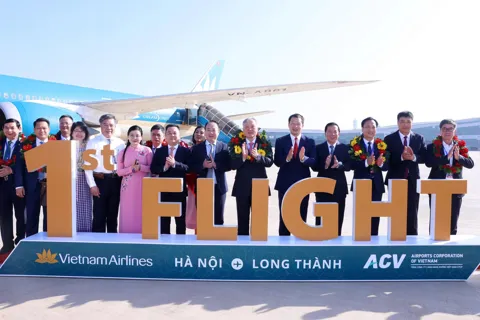 Vietnam Airlines thực hiện chuyến bay chở khách đầu tiên đến Sân bay Long Thành