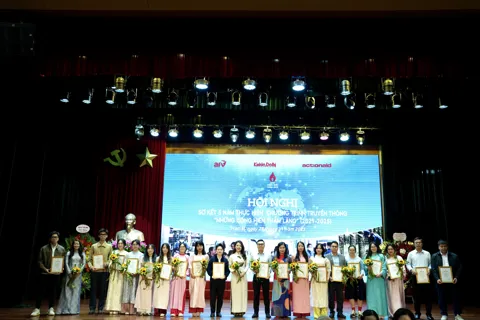 Toàn cảnh Lễ trao giải Cuộc thi "Những cống hiến thầm lặng" 2025
