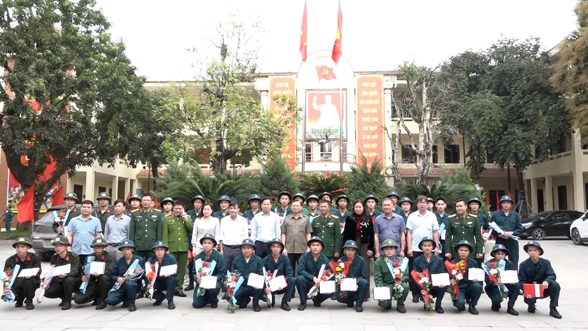 Xã Mỹ Đức: gặp mặt, tặng quà công dân nhập ngũ