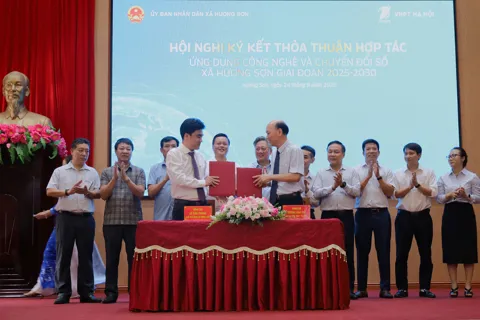 Xã Hương Sơn: hợp tác thúc đẩy chuyển đổi số