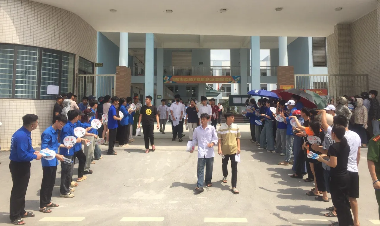 Kỳ thi vào lớp 10 diễn ra an toàn, nghiêm túc