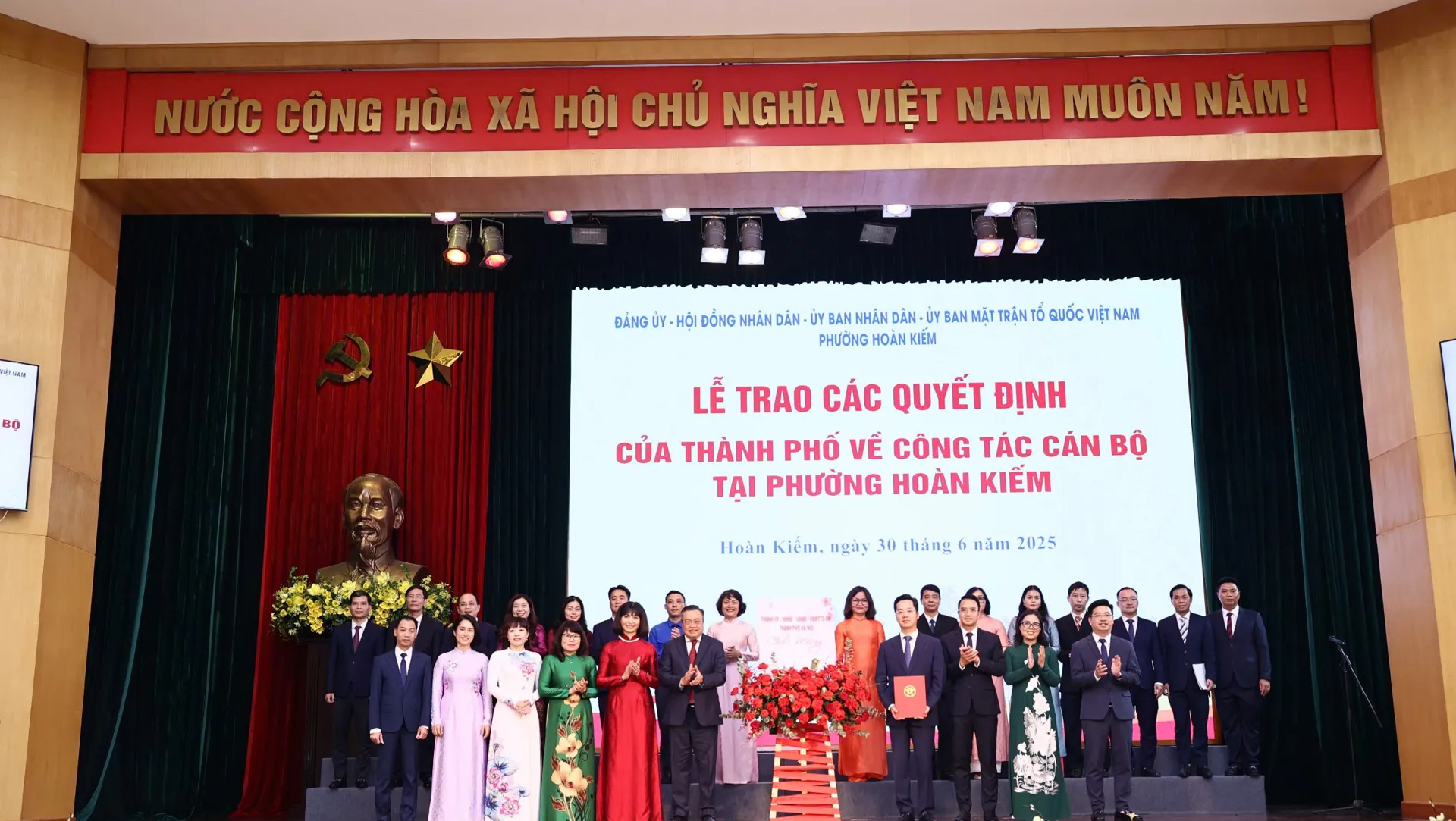 Ông Vũ Đăng Định là Bí thư Đảng ủy, Chủ tịch HĐND phường Hoàn Kiếm