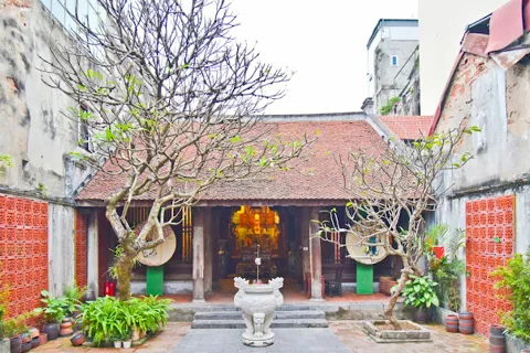 Thu phí tham quan Đền Bạch Mã, Đình Kim Ngân