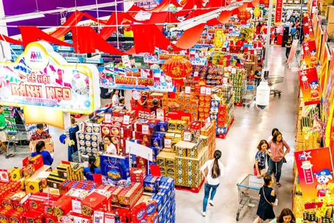 Thủ tướng yêu cầu khẩn trương khắc phục hậu quả thiên tai, phục hồi sản xuất kinh doanh