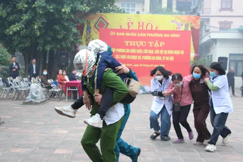 Phường Ba Đình tổ chức diễn tập chữa cháy