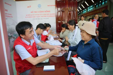Hỗ trợ người dân nghèo Đắk Lắk khắc phục hậu quả mưa lũ