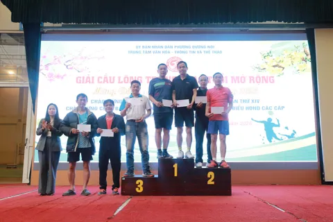 Phường Dương Nội: 140 vận động viên tranh tài tại Giải Cầu lông mở rộng Mừng Đảng - Mừng Xuân