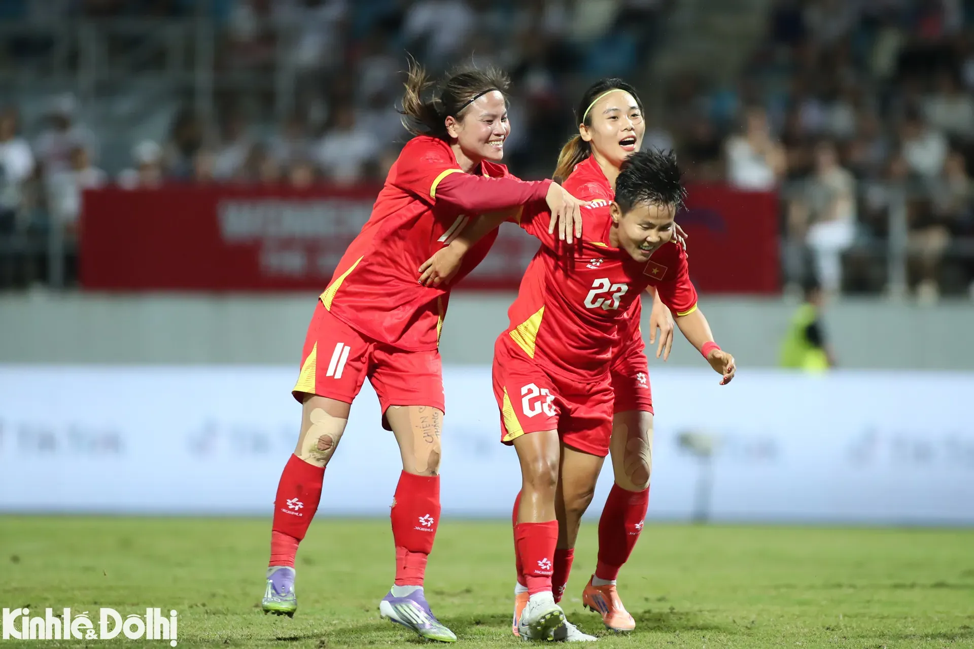 Thủ tướng gửi thư chúc mừng Ban huấn luyện và các cầu thủ Đội tuyển Bóng đá nữ Quốc gia