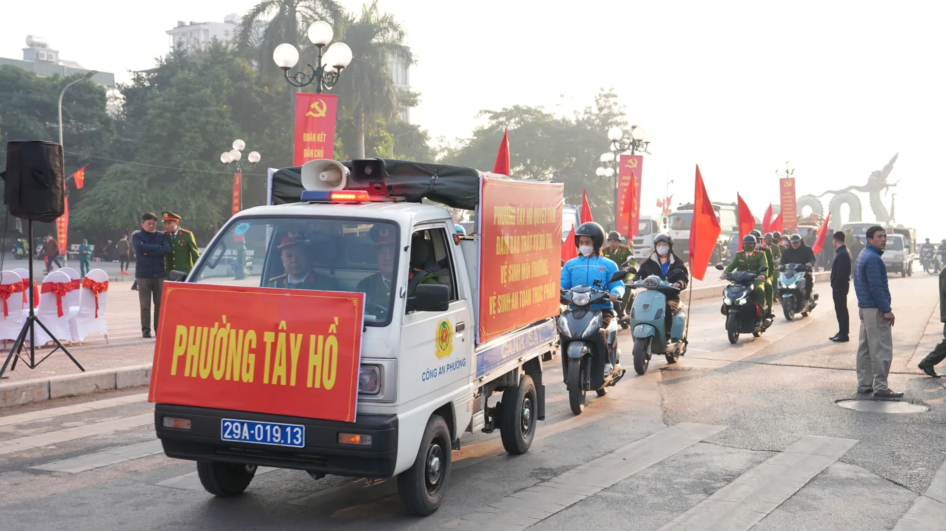 Tây Hồ: ra quân phục vụ Đại hội đại biểu toàn quốc lần thứ XIV của Đảng và Tết Nguyên đán