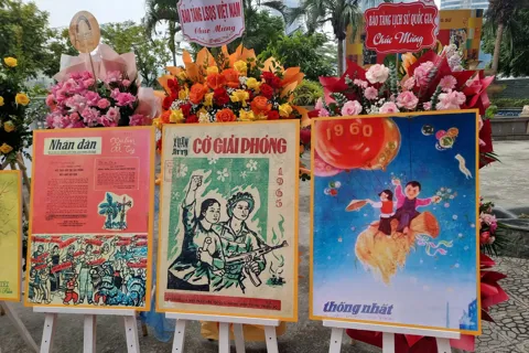 Khai mạc Trưng bày “Từ trang nhất đến trang sử - Xuân đất nước, Đảng soi đường”