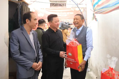 Nâng mức chuẩn trợ giúp xã hội theo Luật Thủ đô
