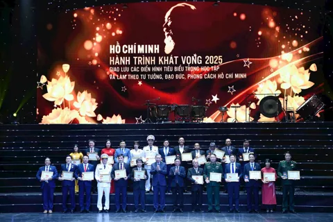 Tổng Bí thư Tô Lâm dự Chương trình "Hồ Chí Minh - Hành trình khát vọng 2025"