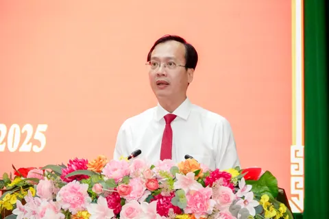 Tập trung thực hiện ba khâu đột phá chiến lược, đưa Vĩnh Long phát triển nhanh và bền vững