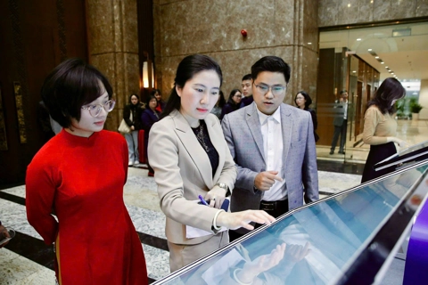 Hà Nội đẩy mạnh trang bị kỹ năng số cho người dân