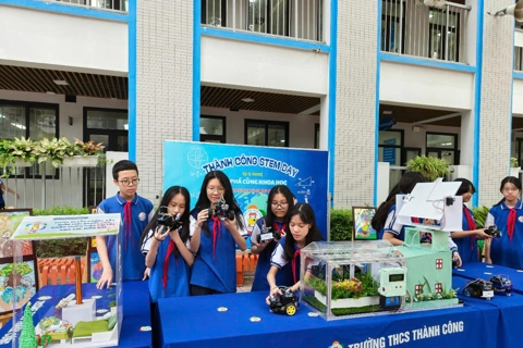 Giữ trẻ "an toàn" trước làn sóng AI
