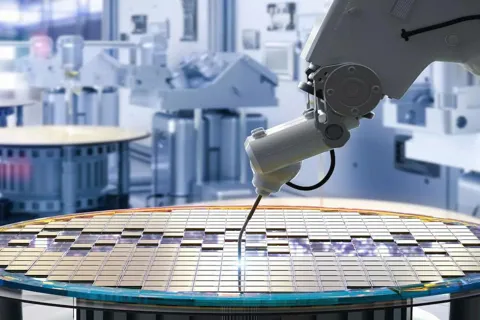 Đặt nền móng làm chủ công nghệ bán dẫn từ những "điểm sáng"