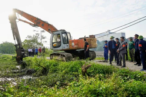 Cưỡng chế thu hồi đất phục vụ dự án Cụm công nghiệp làng nghề Hữu Bằng