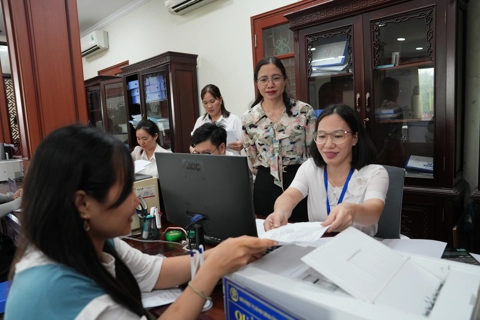 Hướng dẫn người dân lấy số thứ tự trực tuyến trên iHanoi