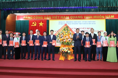 Công bố quyết định thành lập xã Yên Xuân và các quyết định về công tác cán bộ