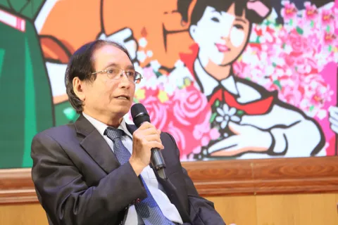 Truyền đạt văn hóa tuân thủ pháp luật ngay từ trên ghế giảng đường