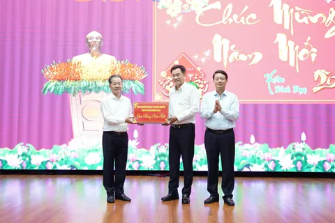 Chánh án TAND Tối cao thăm, chúc Tết Thành ủy Đà Nẵng