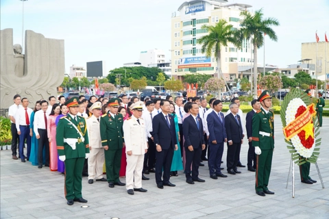 Đà Nẵng: dâng hương tưởng niệm các anh hùng liệt sĩ trước thềm Đại hội Đảng bộ thành phố