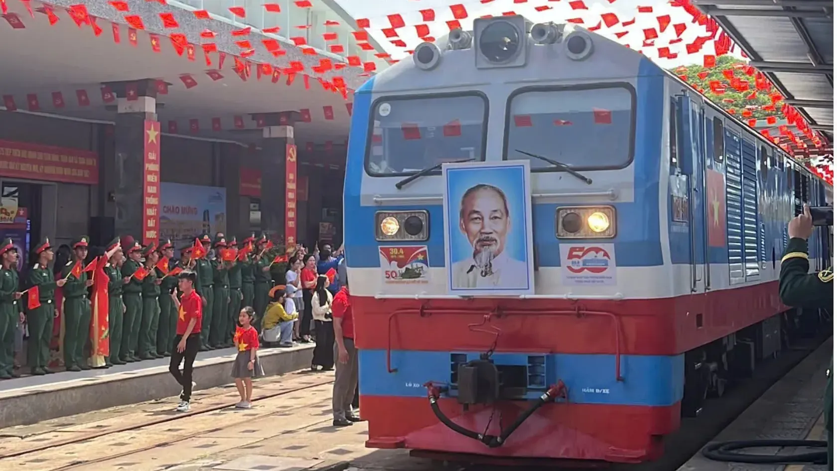 "Đoàn tàu Thống Nhất - Kết nối triệu trái tim": giao thoa Nam - Bắc giữa lòng Đà Nẵng