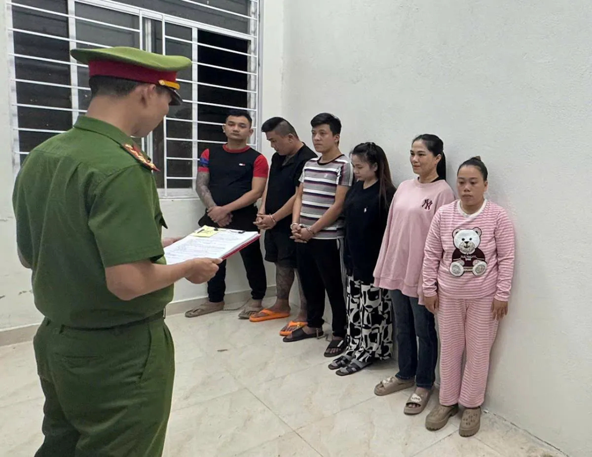 Đà Nẵng: khởi tố 5 bị can gây rối giữa phố biển
