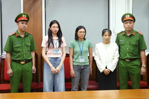 Hoa hậu Thùy Tiên: từ người truyền cảm hứng đến bị can trong vụ án lừa dối khách hàng