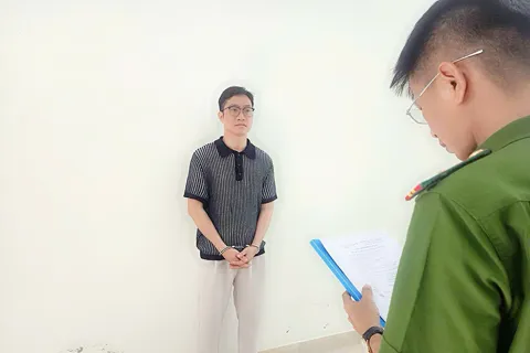 Bắt giữ đối tượng dùng hình ảnh nhạy cảm cưỡng dâm người yêu cũ