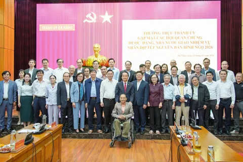 Thường trực Thành ủy Đà Nẵng gặp mặt các Hội quần chúng nhân dịp Tết Bính Ngọ 2026