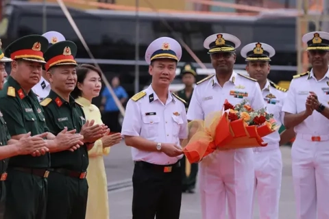 Hải quân Ấn Độ giao lưu hợp tác quốc phòng tại TP Đà Nẵng