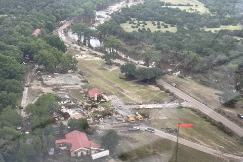 Lũ quét kinh hoàng tại Texas, hơn 51 người thiệt mạng, nhiều trẻ em mất tích
